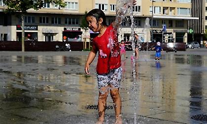 «Ψήνονται» από τον καύσωνα Βέλγιο και Ολλανδία. Θερμοκρασίες ρεκόρ