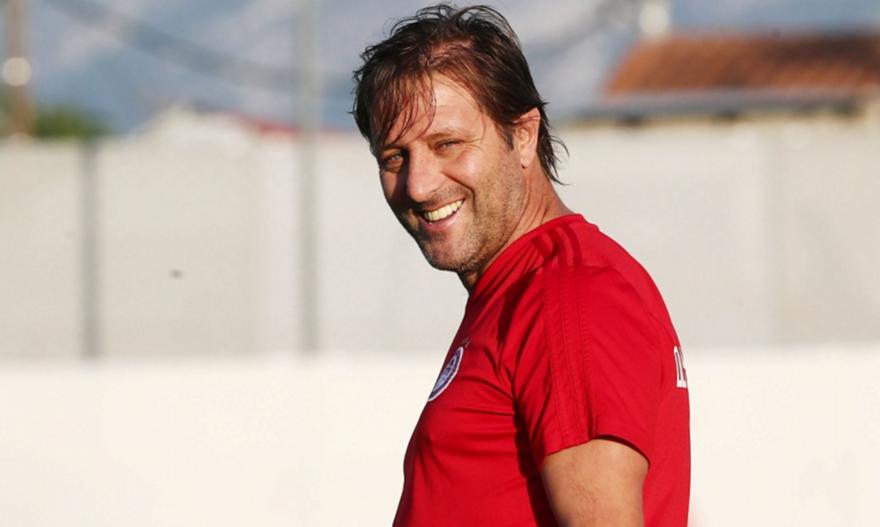 Ευαγγελάτος: «Ο Ολυμπιακός είναι αποφασισμένος να κινηθεί για δύο μέσους»