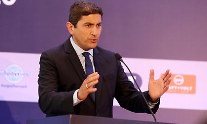 ΓΓΑ: «Ο Αυγενάκης δεν σκοπεύει να φωνάξει Αγγελόπουλους και Γιαννακόπουλο στο ίδιο τραπέζι»