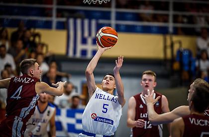 Με άγχος αλλά με το δεξί η Εθνική Εφήβων