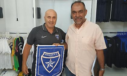 Επισκέφθηκε το γήπεδο του Ιωνικού ο δήμαρχος Νίκαιας-Ρέντη