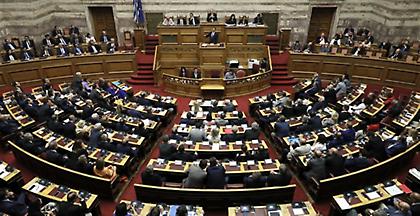 Υπερψηφίστηκε σε χρόνο ρεκόρ το νέο φορολογικό για ΕΝΦΙΑ και 120 δόσεις