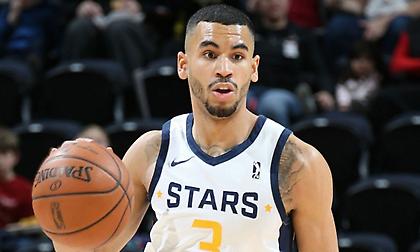 Υπογράφει στους Πέισερς ο Μήτρου-Λονγκ