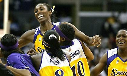 WNBA: 17 χρόνια από το ιστορικό κάρφωμα της Λίζα Λέσλι! (video)
