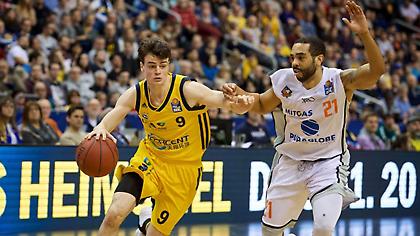 «Έδεσε» Μάτισεκ η Άλμπα