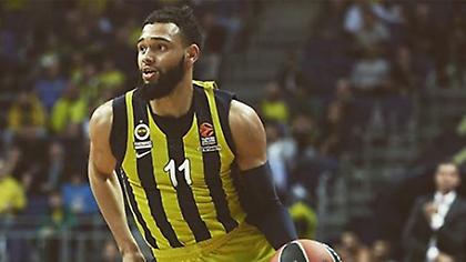 Προπονείται με Μακάμπι ο Ένις