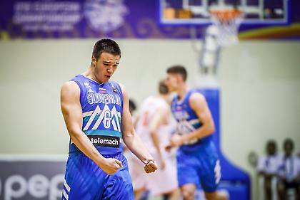 Στην οκτάδα η Σλοβενία