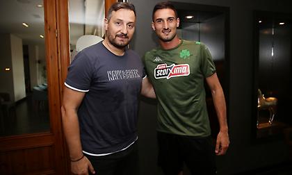Μακέντα στο sport-fm.gr: «Νιώθω οικεία εδώ, δεν βλέπω τον εαυτό μου μακριά από τον Παναθηναϊκό»