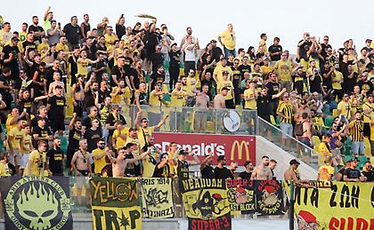 Η εντυπωσιακή κερκίδα του Άρη στην Κύπρο (video/pics)