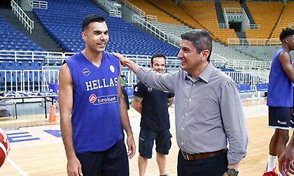 Σλούκας: «Έχουμε τον καλύτερο παίκτη του κόσμου. Στόχος το Τόκιο και ακόμη ψηλότερα»