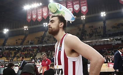 Μιλουτίνοφ: «Να είμαι ακόμη καλύτερος και να πάμε τον Ολυμπιακό εκεί που πρέπει»