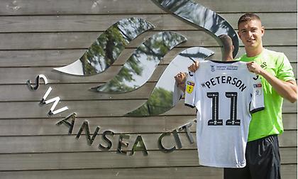 Ανακοίνωσε τον Πέτερσον η Σουόνσι