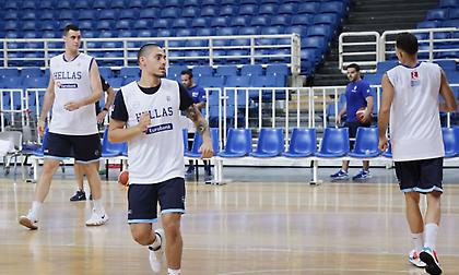 Κονιαρης στον ΣΠΟΡ FM: «Φοβερό το κλίμα, ο Γιάννης είναι παιδί της παρέας»