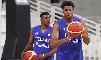 Κ. Αντετοκούνμπο στο sportfm.gr: «Δεν έχω συνειδητοποιήσει ότι θα παίζω πλάι στον Λεμπρόν»