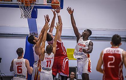 Πρωταθλήτρια Εφήβων με ανατροπή και… σπρώξιμο η Ισπανία