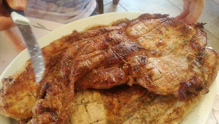 Πιάτα-θηρία: Η ταβέρνα με τις μεγαλύτερες μερίδες στην Ελλάδα (Pics)