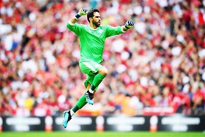 Το σόου και οι εκπληκτικές επεμβάσεις του Μπράβο! (vid)