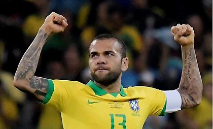 Υποδοχή «ροκ σταρ» για τον Ντάνι Άλβες στο Σάο Πάολο! (video)