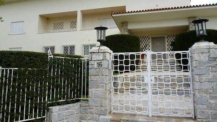 Κουίζ παρατηρητικότητας: Θυμάσαι ποια πασίγνωστη ελληνική ταινία γυρίστηκε σ’ αυτό το σπίτι;