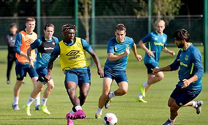 Άκυρο Σμόλινγκ και Ιγουόμπι στην Έβερτον