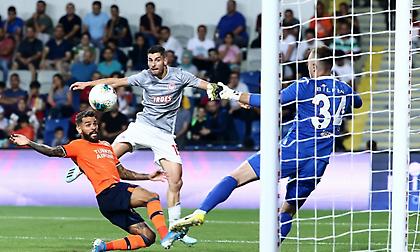 Το γκολ του Μασούρα για το Μπασακσεχίρ-Ολυμπιακός 0-1 σε περιγραφή Ηρακλή Αντύπα