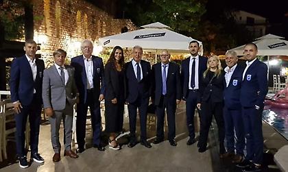 Παρέθεσε δείπνο στην ΑΕΚ η Κραϊόβα (pics)