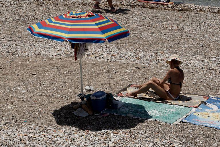 Καιρός σήμερα: Σε ρυθμούς καύσωνα όλη η χώρα