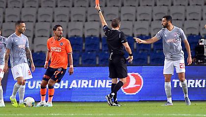 Αποκάλυψη των Τούρκων: Τι έγινε στα αποδυτήρια - «Πανηγυρίζουν» στον Ολυμπιακό