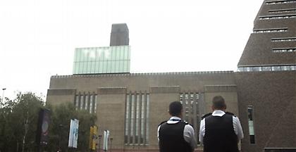 Προφυλακιστέος ο ανήλικος που έσπρωξε τον 6χρονο από την Tate Modern