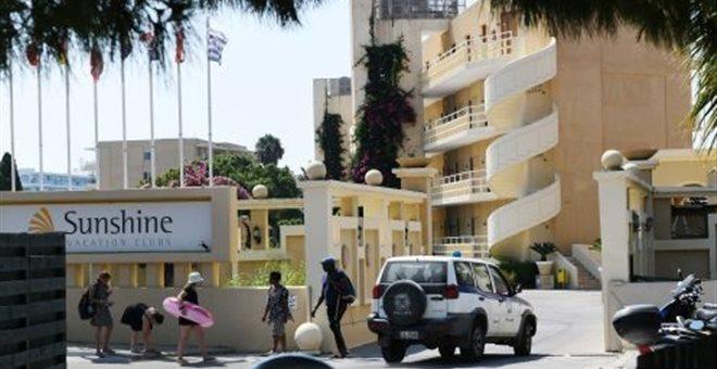 Στα δικαστήρια ο πατέρας των κοριτσιών που πνίγηκαν στη Ρόδο