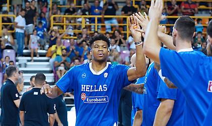 Κατέβασε τον... γενικό ο Γιάννης! (video)