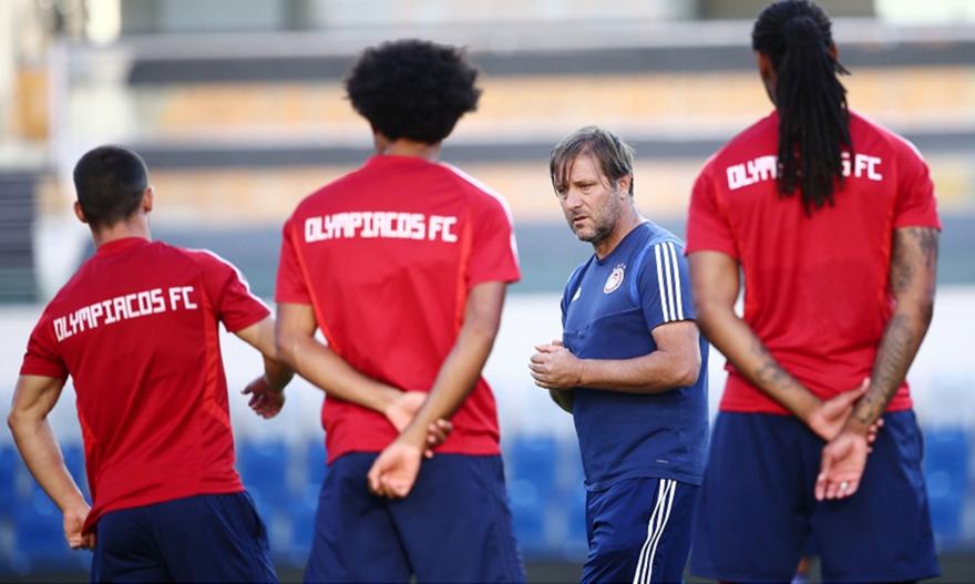 Έντονες παρατηρήσεις Μαρτίνς στους παίκτες του Ολυμπιακού
