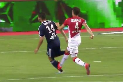 Η… παράξενη αποβολή του Φάμπρεγκας στην πρεμιέρα της Ligue 1 (video)