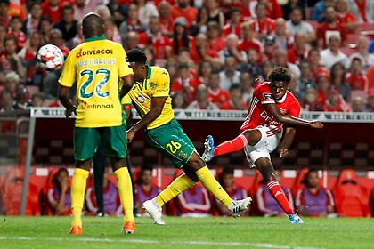 Πεντάρα για ποδαρικό η Μπενφίκα