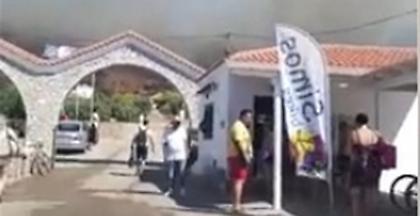 Ελαφόνησος: Αναζωπύρωση φωτιάς - Εκκένωση κάμπινγκ και οικισμού (vid)
