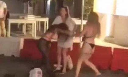 Μύκονος: Απίστευτο ξύλο μεταξύ γυναικών (vid)