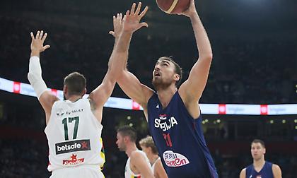 Μέσα οι Ματσιούλις-Κουζμίνσκας, εκτός ο Μιλουτίνοφ