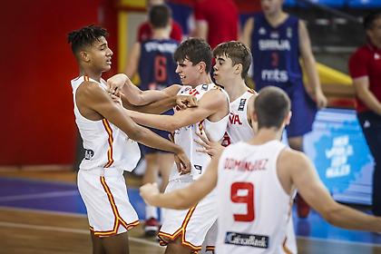 Απίστευτο φινάλε στο Ισπανία-Σερβία στο U16-Ένα σφύριγμα έκρινε το ματς