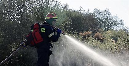 Σε εξέλιξη φωτιά στην νότια Κέρκυρα