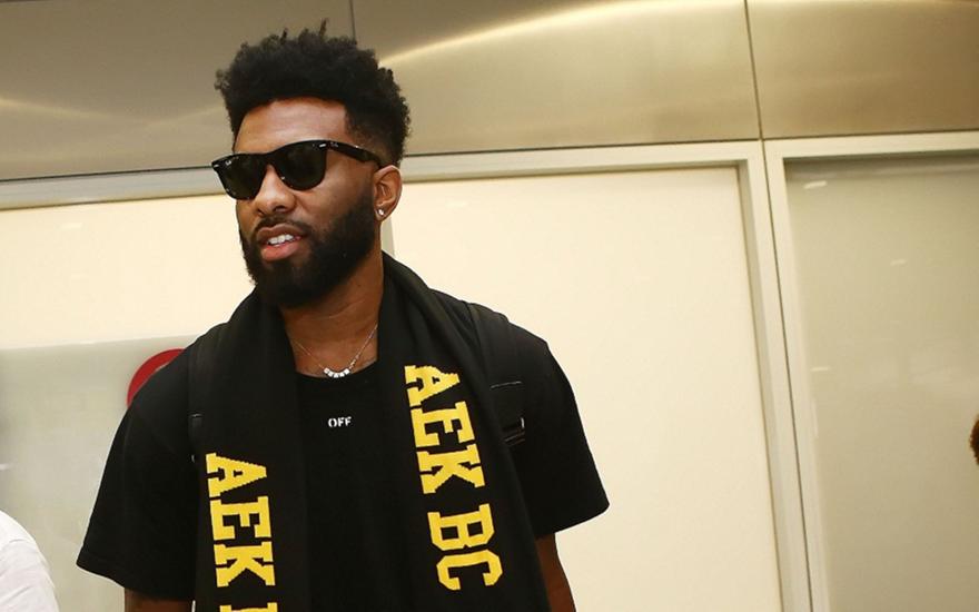 Λάνγκφορντ: «Μονόδρομος το ‘ναι’ στην ΑΕΚ»