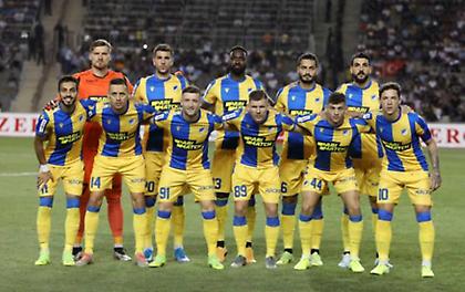 Η παρακάμερα της επικής ανατροπής και πρόκρισης του ΑΠΟΕΛ (video)