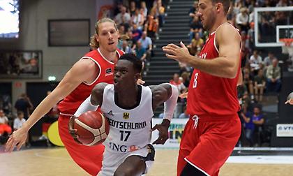 Με Σρέντερ οδηγό η Γερμανία