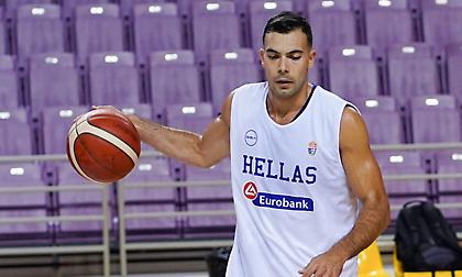 Ανησυχία για Σλούκα, αμφίβολος για το Παγκόσμιο