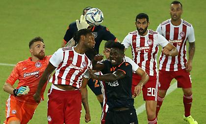 Τα 4 εκ. για Ιβάνουσεχ, τα «παιχνίδια» με Σεμέδο, Σα και το «κενό» μετά το 1-0!