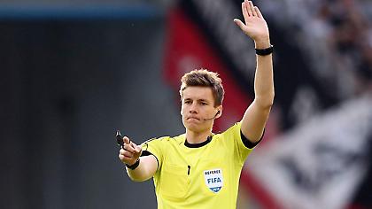 Ο Γερμανός Ζίμπερτ σφυρίζει ΑΕΚ-Τραμπζονσπόρ