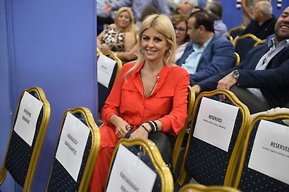 Η βουλευτής Έλενα Ράπτη παντρεύτηκε