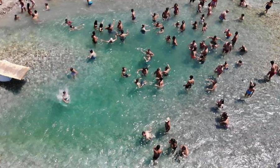 Κι όμως υπάρχει παραλία σε Ελληνικό βουνό