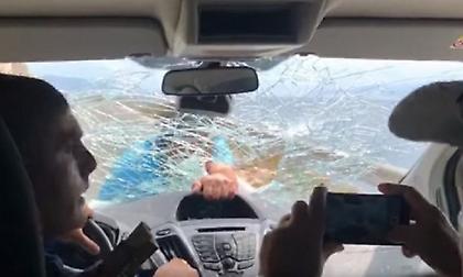 Eστιάτορας κρεμιέται από παρμπρίζ τουριστών που έφυγαν απ’ το μαγαζί