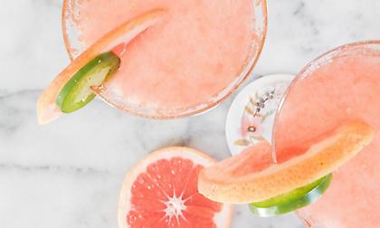 Το τροπικό φρούτο που κάνει καλό στην καρδιά και έχει αντικαρκινικές ιδιότητες