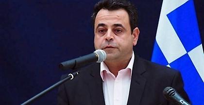 Σαντορινιός: Ακατάλληλο το πλοίο που έστειλε η κυβέρνηση στη Σαμοθράκη